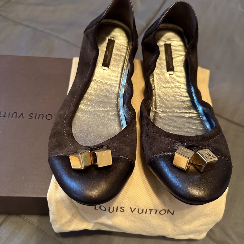 Louis Vuitton flats